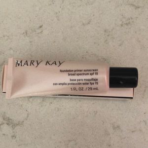 Mary Kay Foundation Primer with SPF!